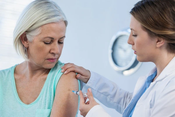 تزریقات در منزل - همیار سلامت